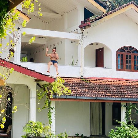Sunny'S Garden Hotel Ambalangoda  Buitenkant foto